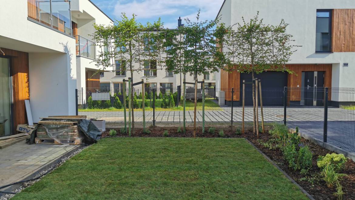 Projekt ogrodu oraz jego późniejsza realizacja w Zielonkach przy ul. Na Popielówkę